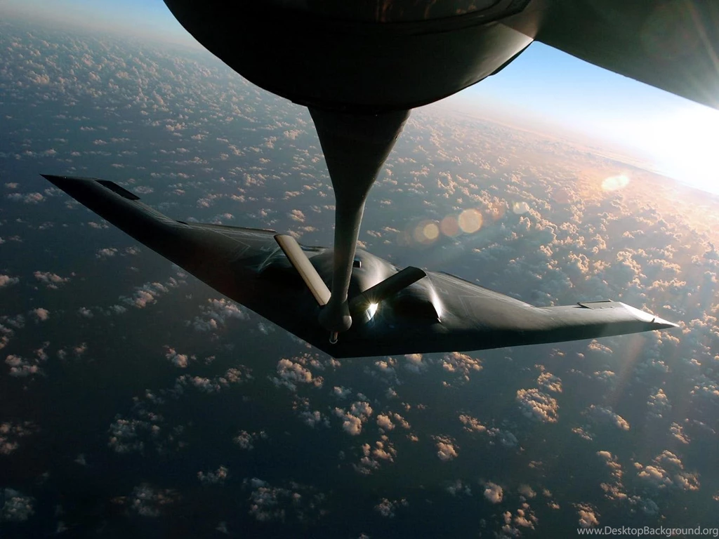 B2 SPIRIT STEALTH BOMBER FILL UP WALLPAPER   (