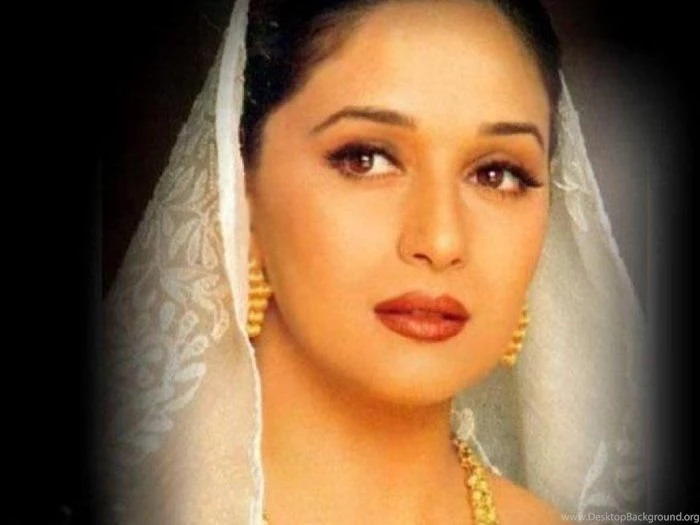 Exclusive Madhuri Dixit Wallpapers