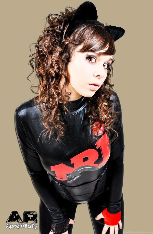 Browsing Fan Art On DeviantArt