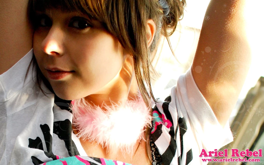 Top Ariel Noah Wallpapers