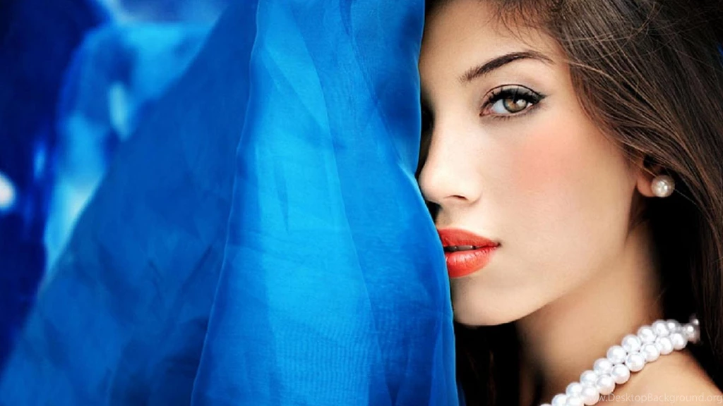 BLUE ELEGANCE WALLPAPER (