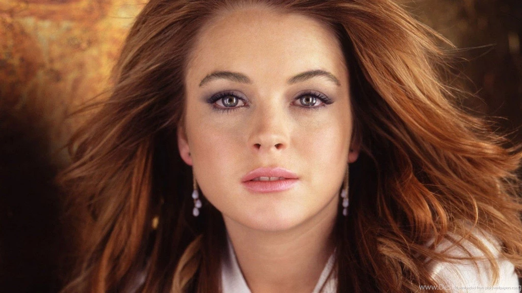 Lindsay Lohan Nice Hair Wallpapers For Nokia 5233