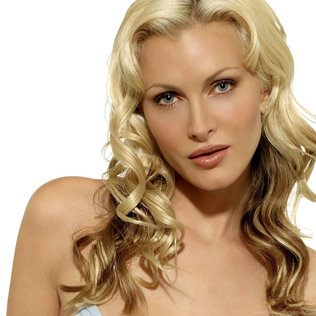 Caprice Bourret iPad 3,4 & Air Wallpapers