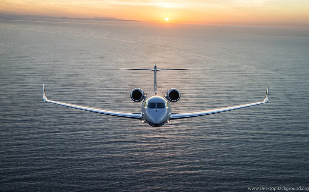 Gulfstream G650 Business Jet Cruising On Sunset Scene