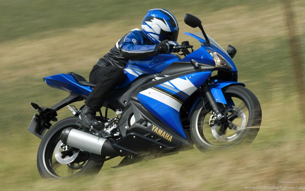 Yamaha YZF R125 Images