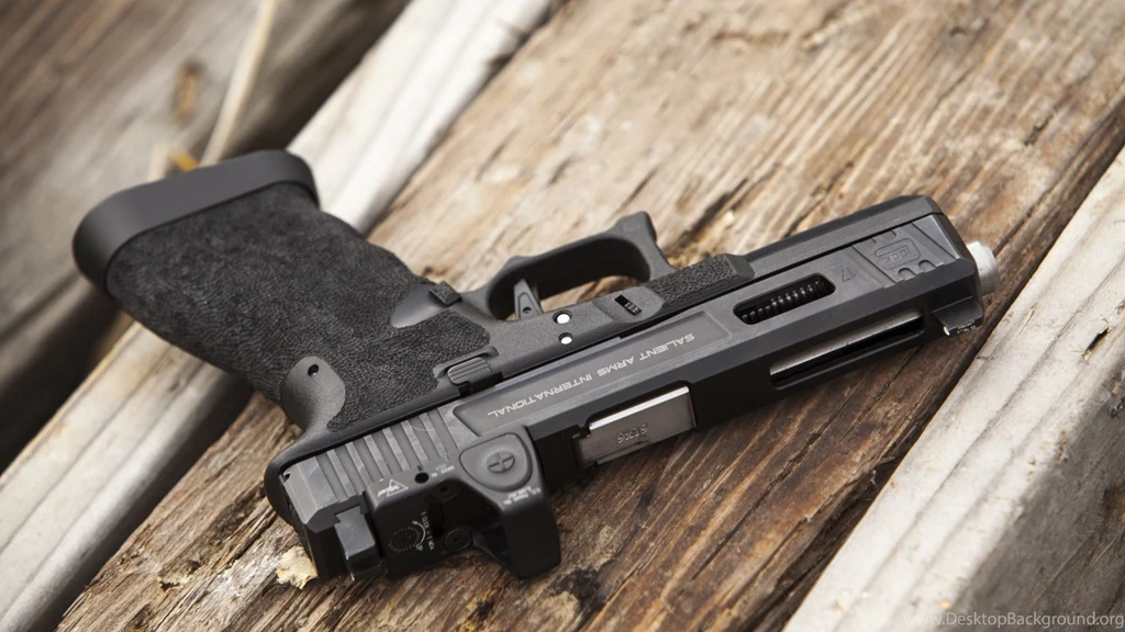 Glock17 Gun Wallpapers For Desktop Download Of Glock Gun