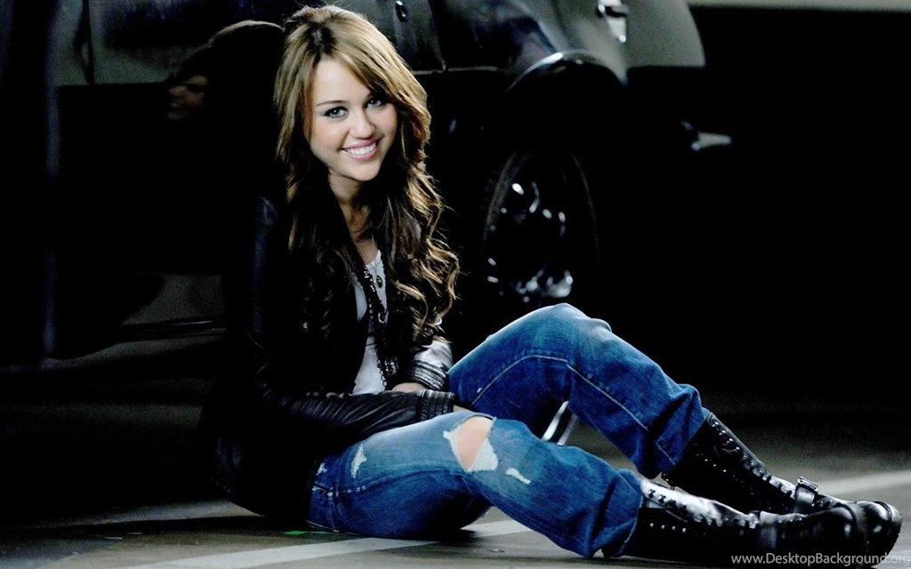 Miley Cyrus Beautiful HD Wallpapers
