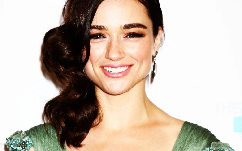 Crystal Reed Crystal Reed Wallpapers (34947679) Fanpop