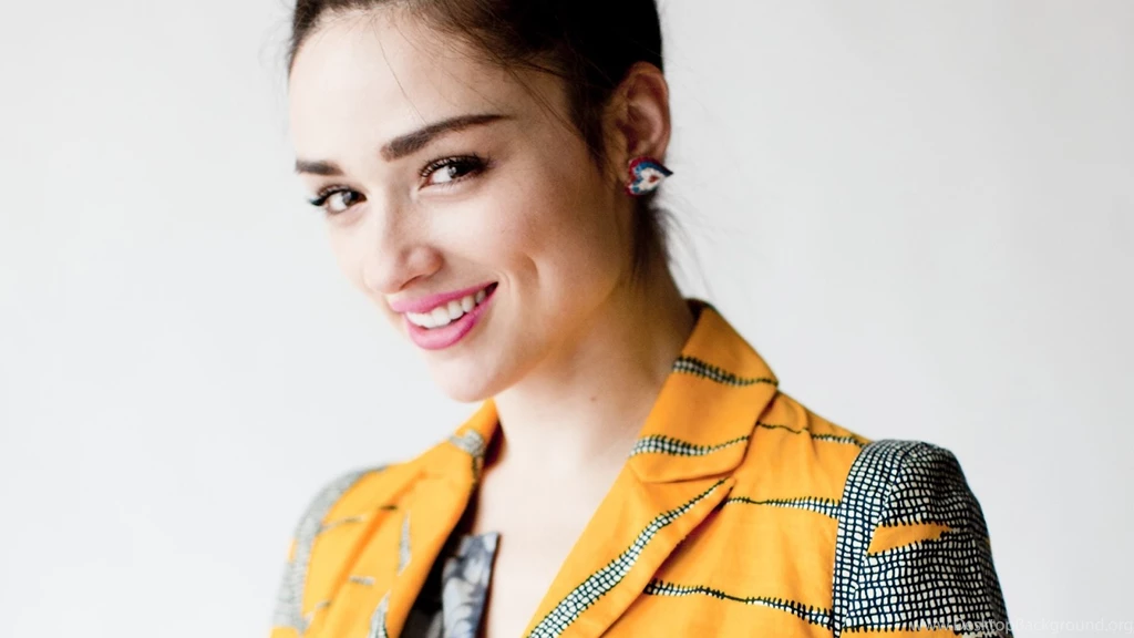 Crystal Reed Wallpapers