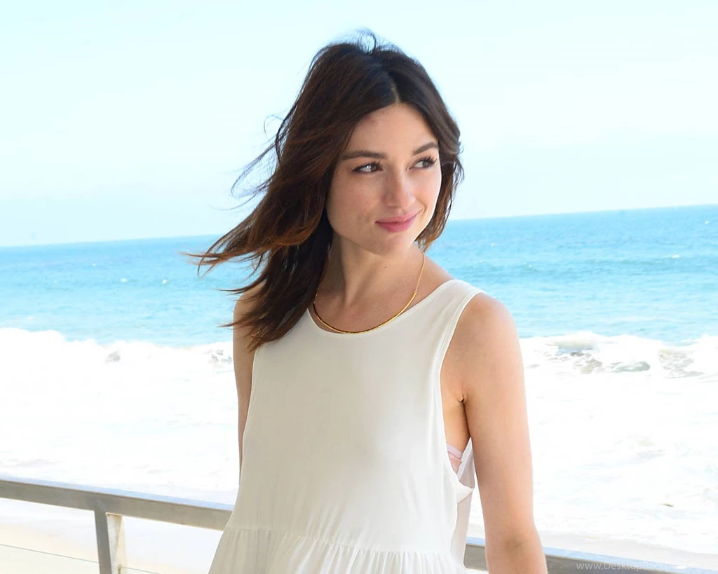 Crystal Reed Wallpaper.