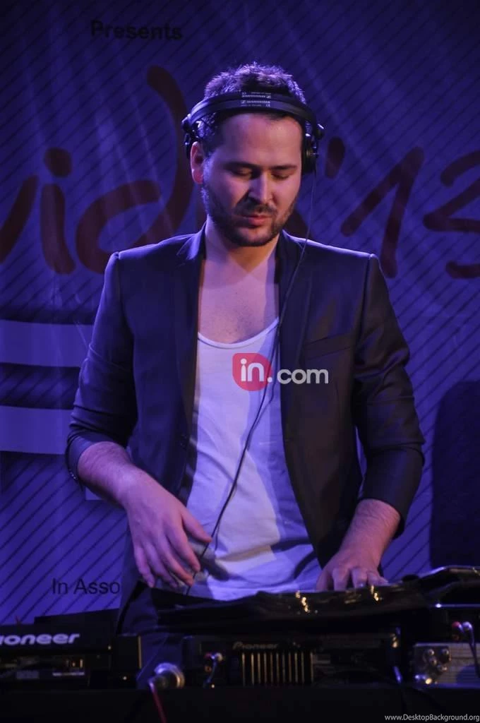 Edward Maya Performs In India! Photo Gallery, Pictures, Photos ...
