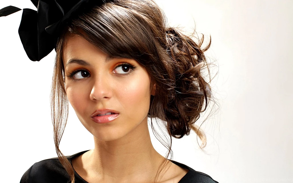 Beautiful Victoria Justice Wallpapers