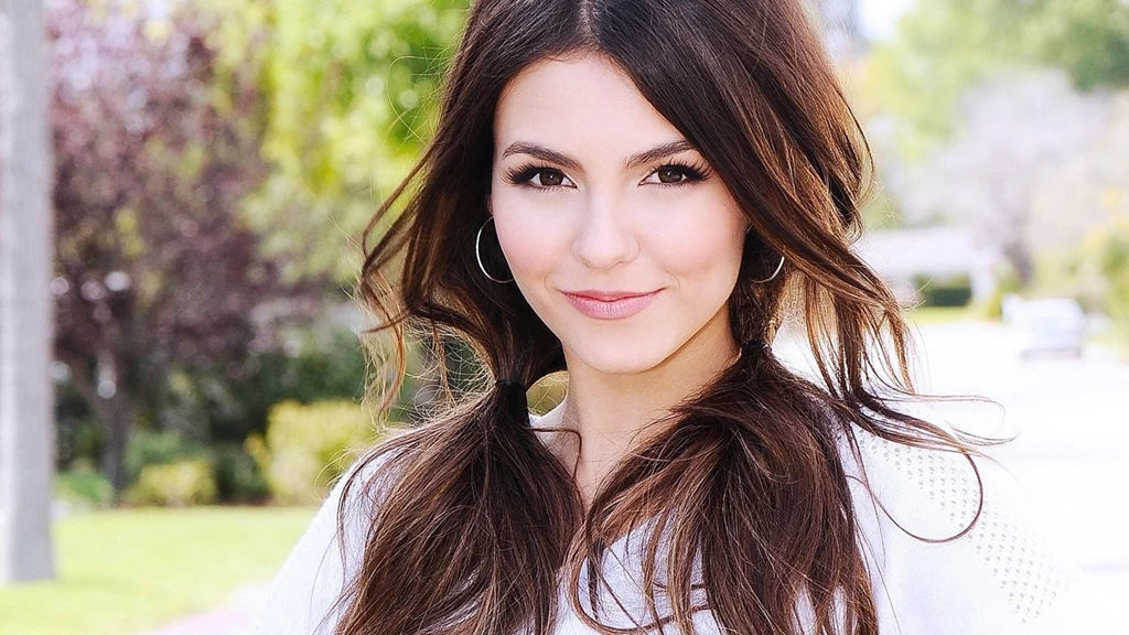 Victoria Justice Wallpapers Full Widescreen