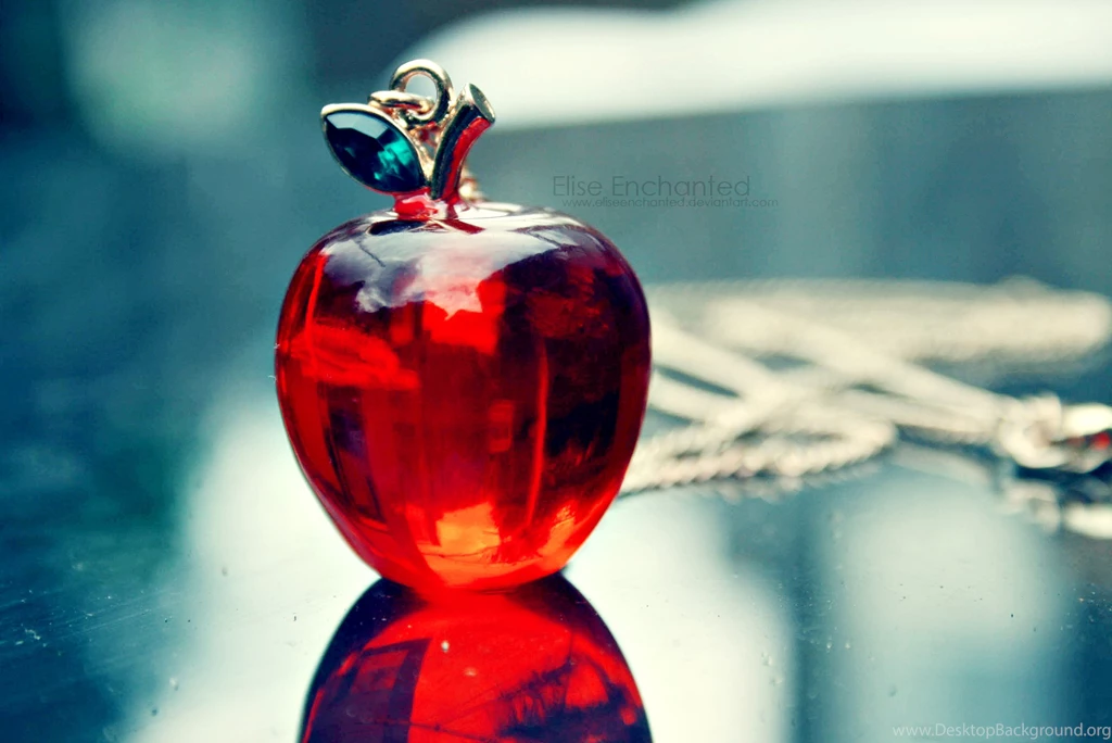 Red Apple Wallpapers