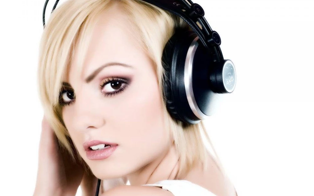 Headphones Girl Anime Girl Wallpapers [3]   (