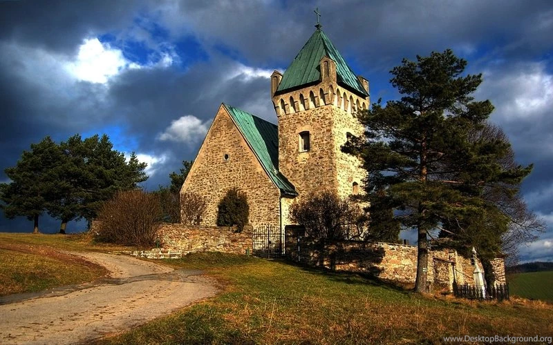 Old_church.jpg