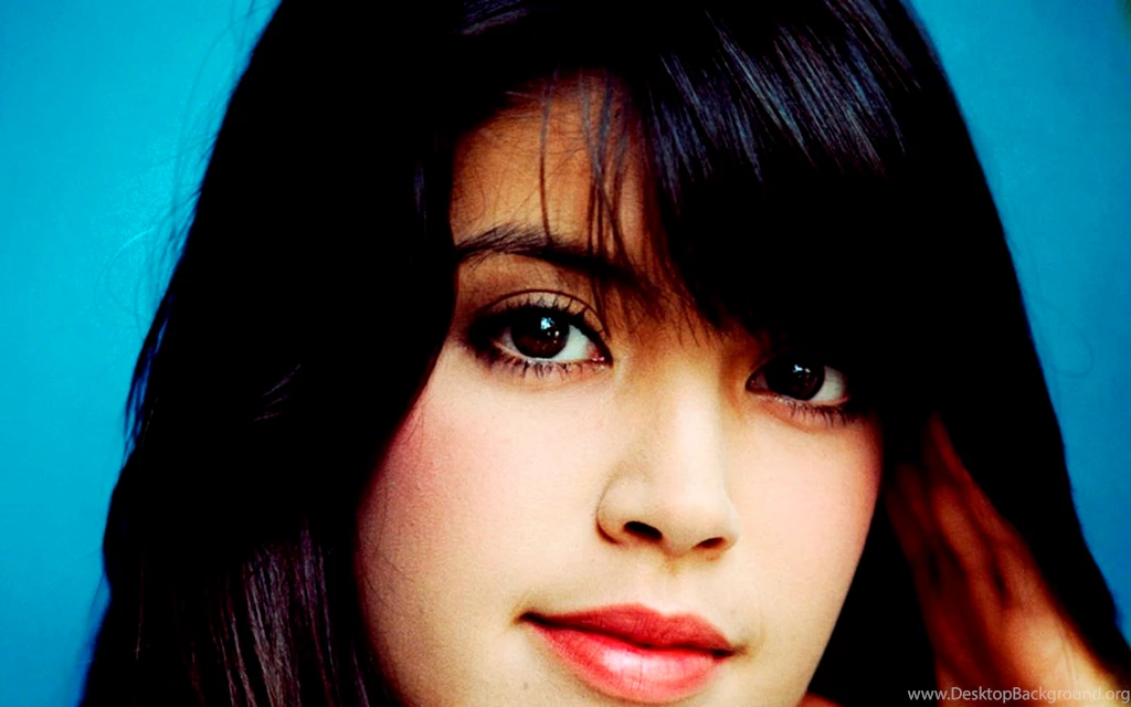 Phoebe Phoebe Cates Wallpapers (24091308) Fanpop
