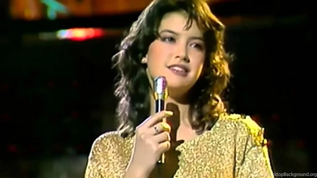 Phoebe Cates Paradise Discoring '82 YouTube