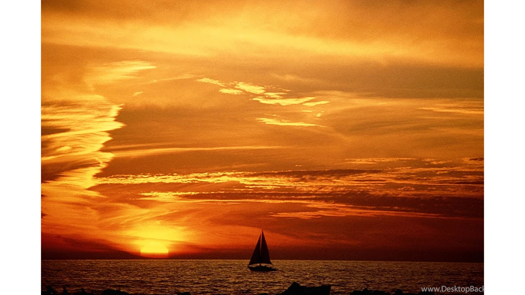 Golden Sail 4K Sunset Wallpapers