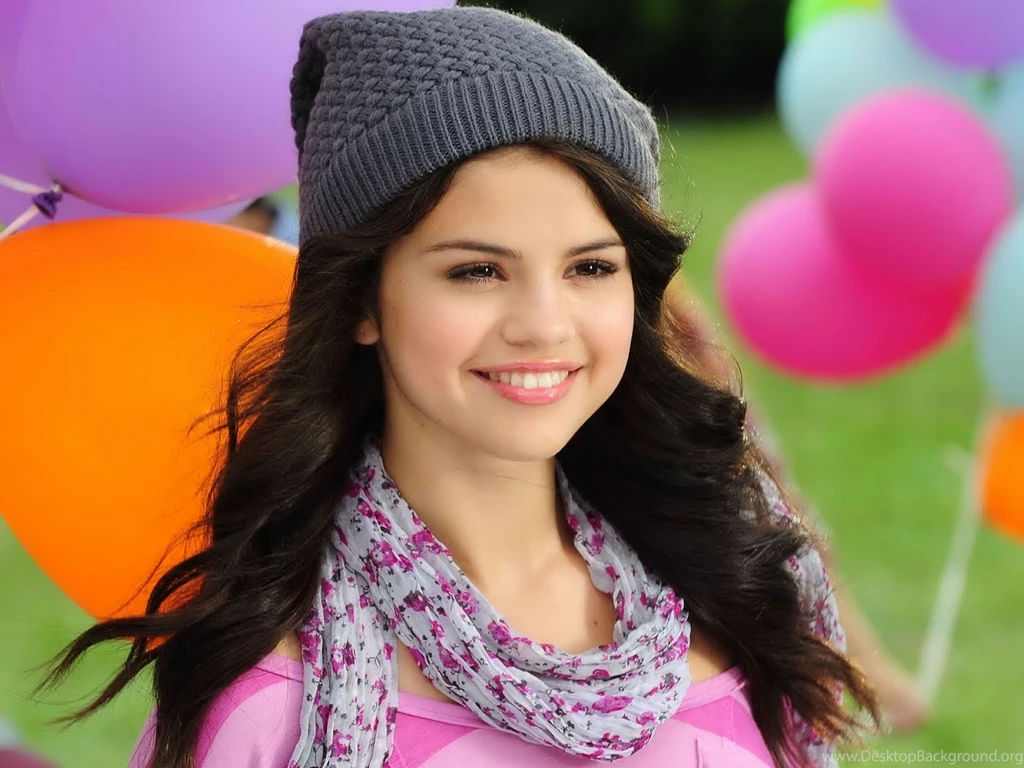 Selena Gomez HD Desktop Wallpapers Wallpapers