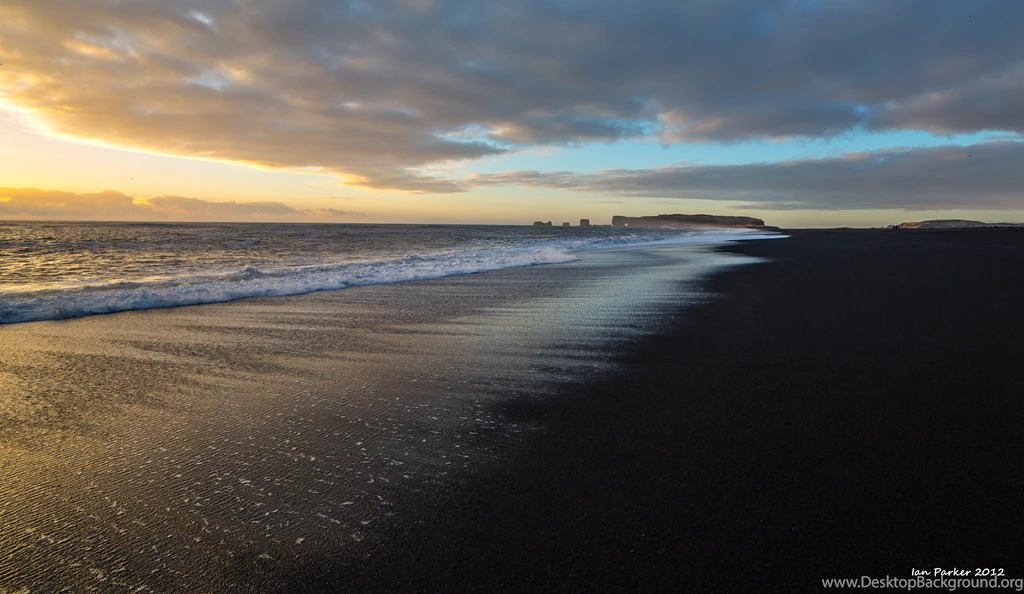 Evanescent Light : Iceland Sea