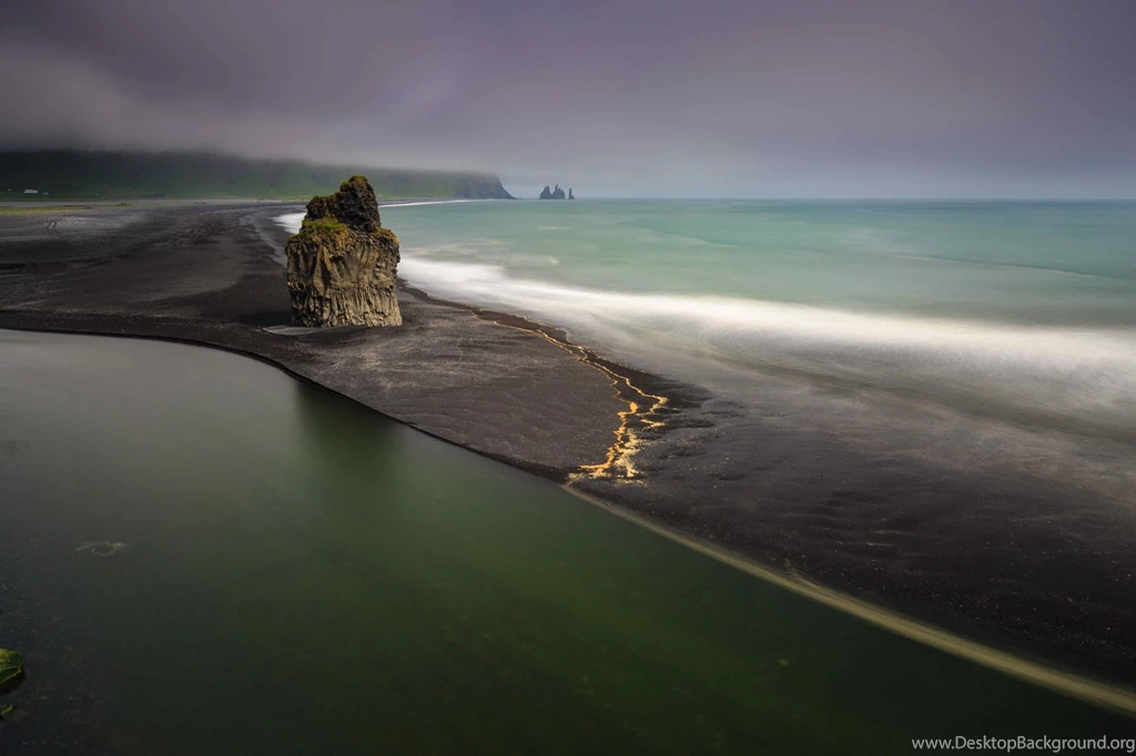 Iceland's Black Sand : Pics