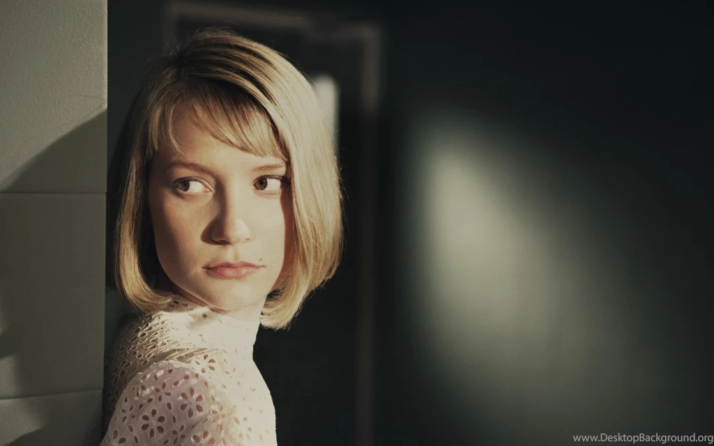 Mia Wasikowska Wallpapers