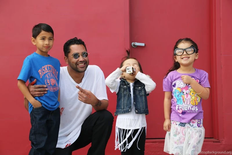 Artist Retna Inspires The Youth