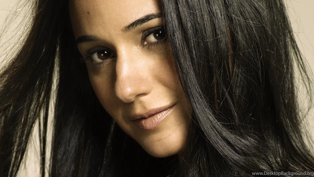 Emmanuelle Chriqui Photoshoot Wallpapers