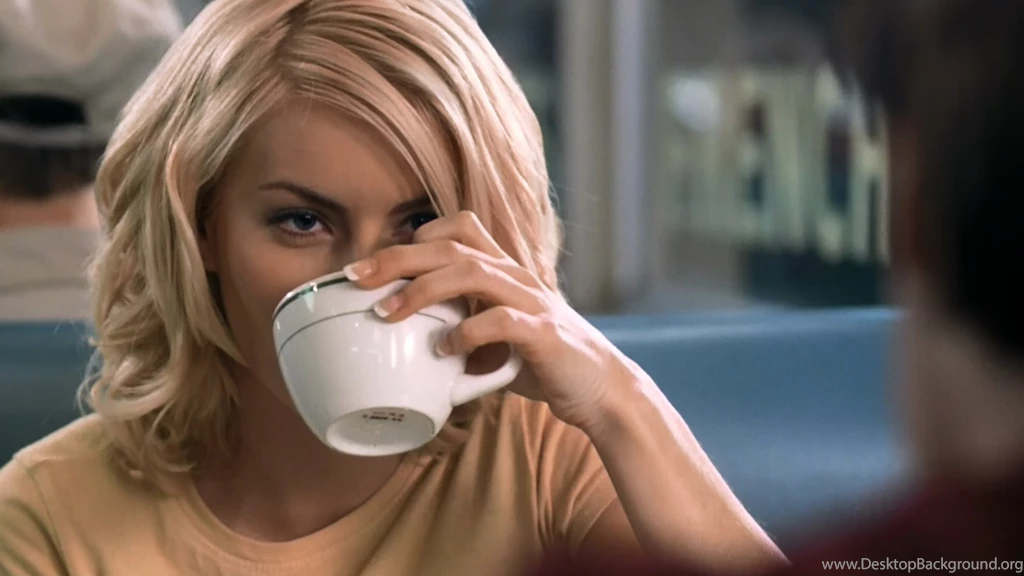 Elisha Cuthbert Wallpapers » WallDevil Best Free HD Desktop And ...