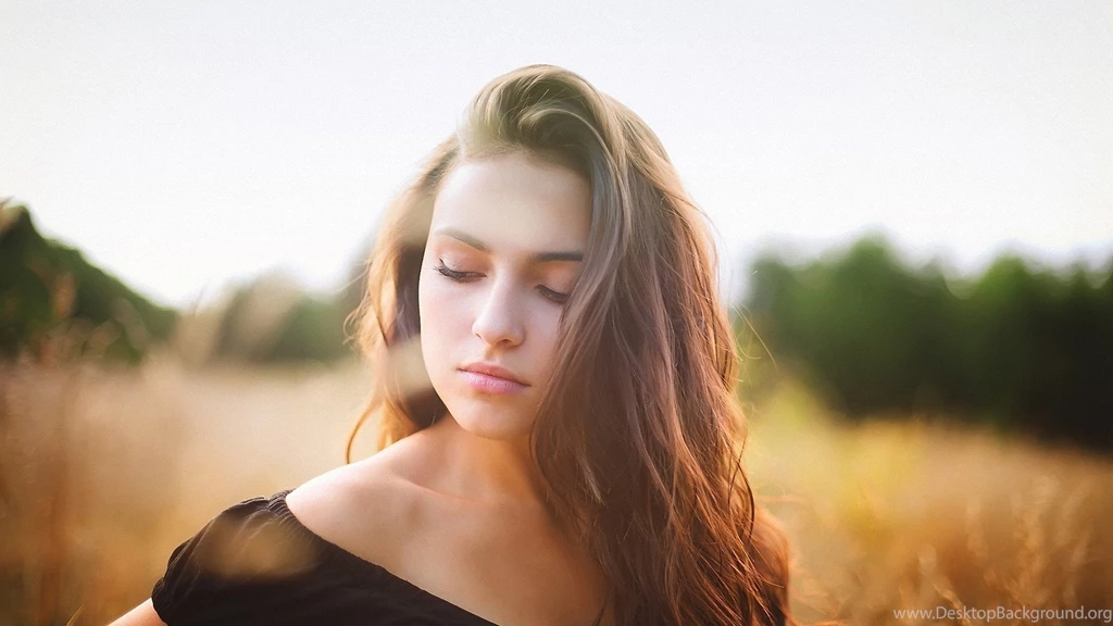 Girl Wallpapers