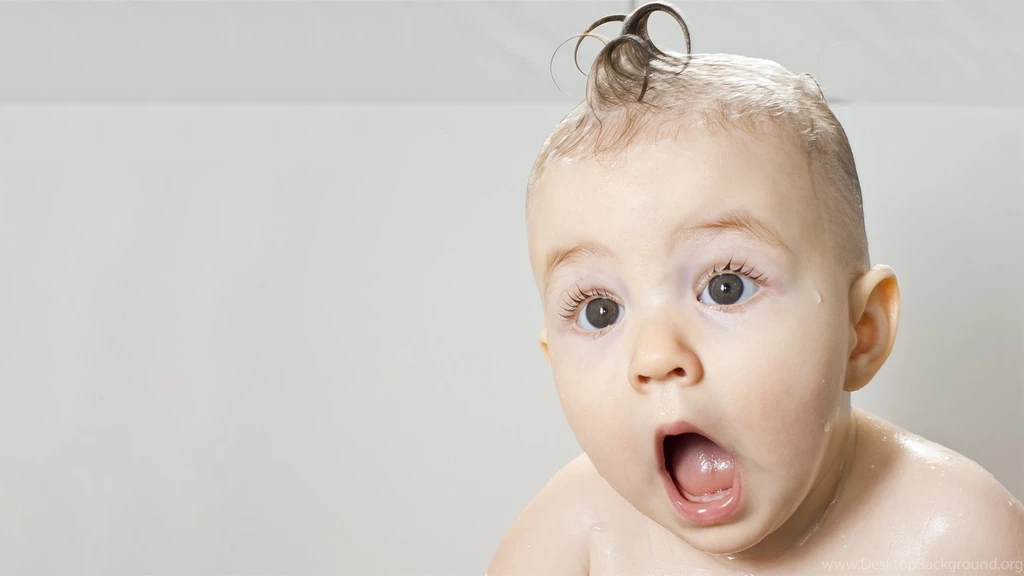 Shocking Baby Funny Face Wallpapers