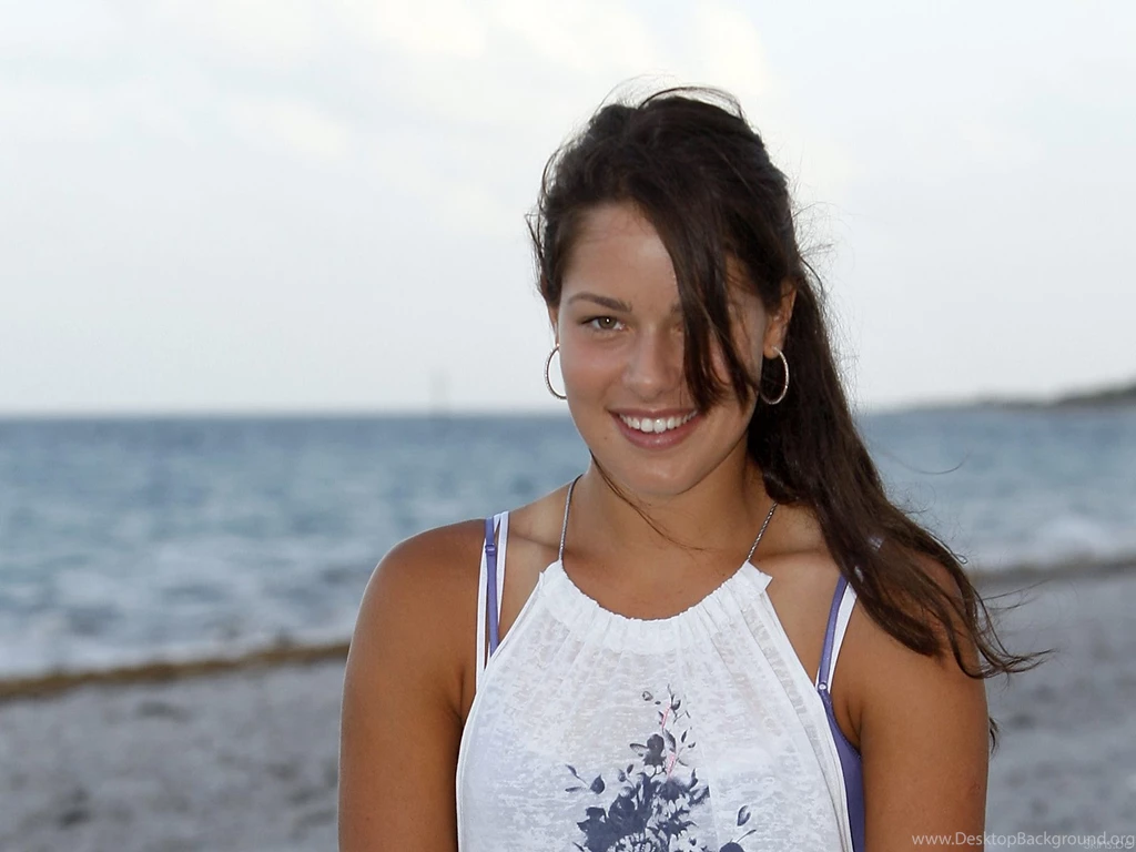 Ana Ivanovic Smile Hdwallpapers HDwallpaper4U.com
