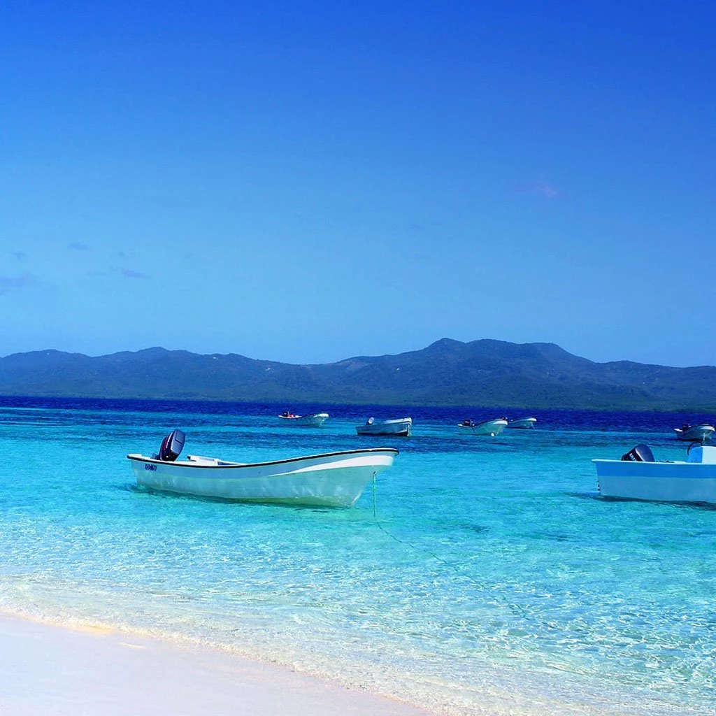 Sandy Beach iPad Wallpapers