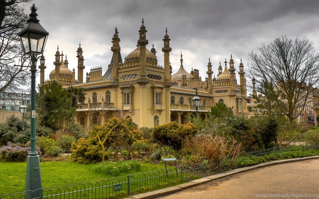 The Brighton Royal Pavillion, Brighton, England, United Kingdom ...