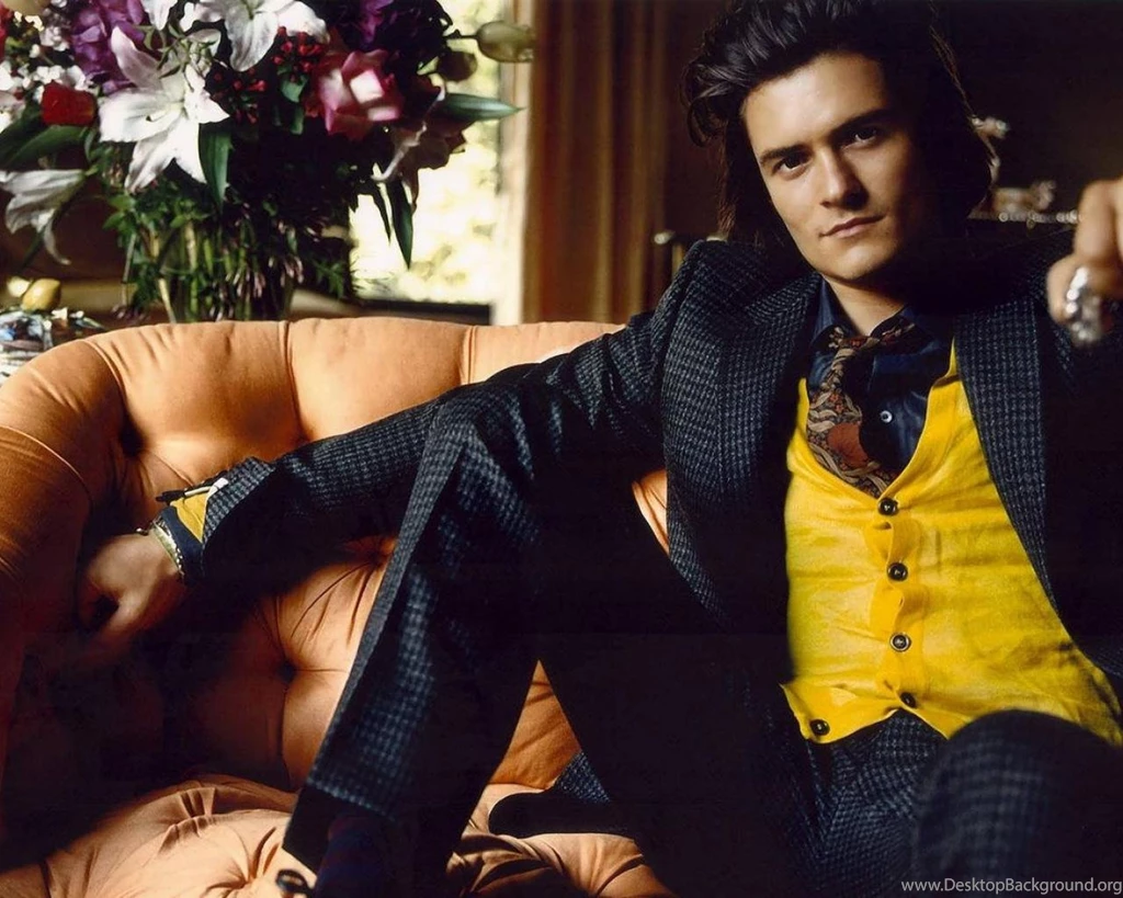ORLANDO BLOOM WALLPAPER (