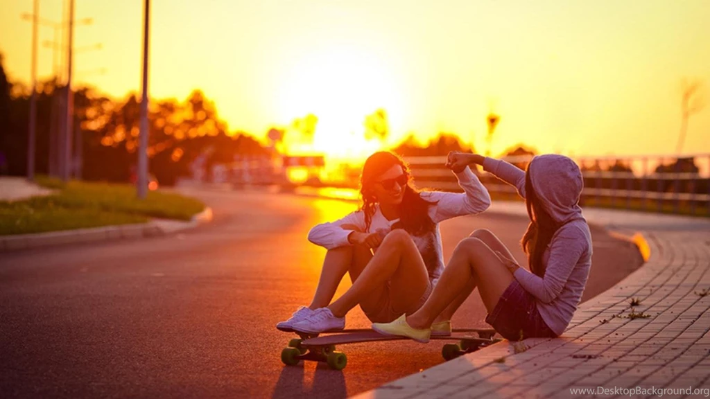 LONGBOARD DAY WALLPAPER   (