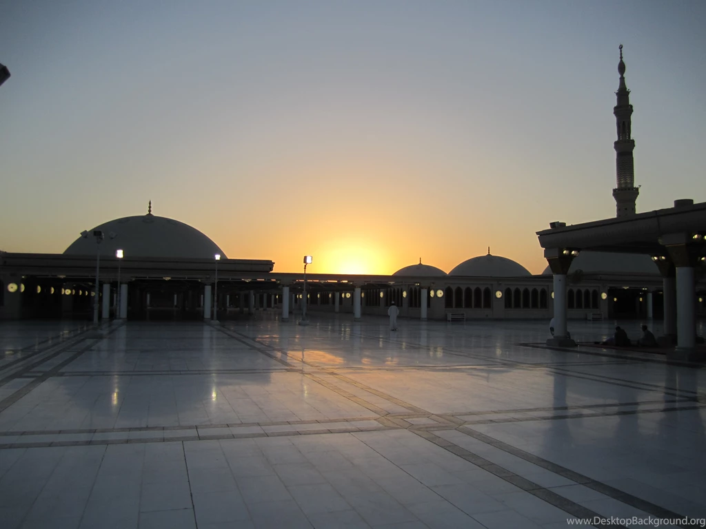 Message Of Peace : Sunset View Of Masjidil Nabawi, Madinah