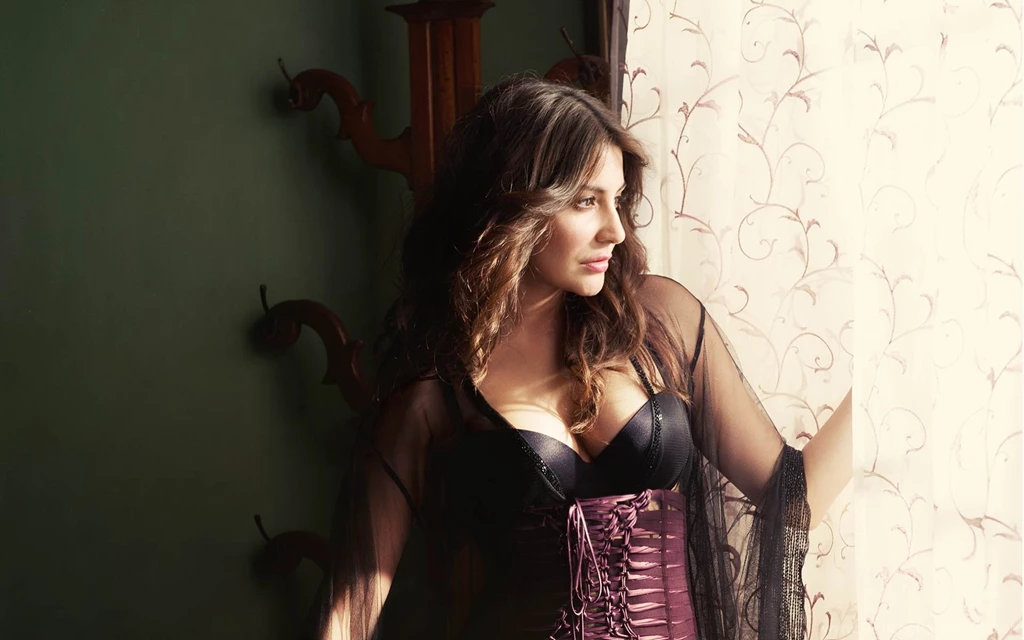 Anushka Sharma Hot Bollywood Girl Wallpapers