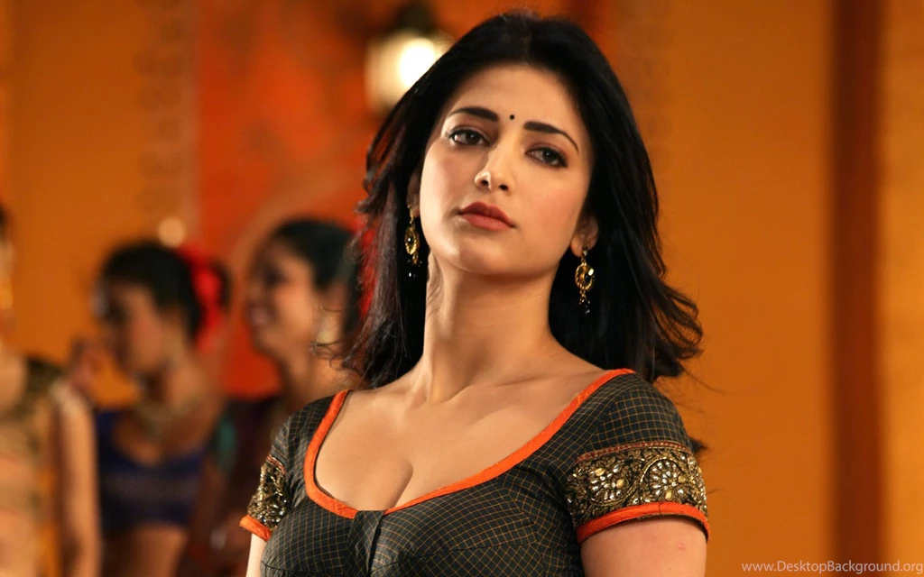 Download Shruti Haasan Hot Indian Actress HD Wallpapers