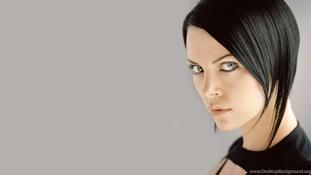 Wallpapers Woman Black Dark Eyes Women Actress Charlize Theron ...