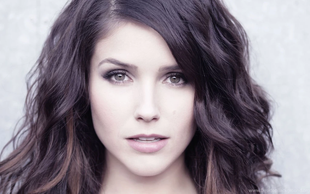 Sophia Bush Wallpapers High Resolution And Quality Download