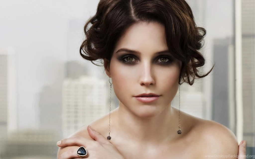 Sophia Bush