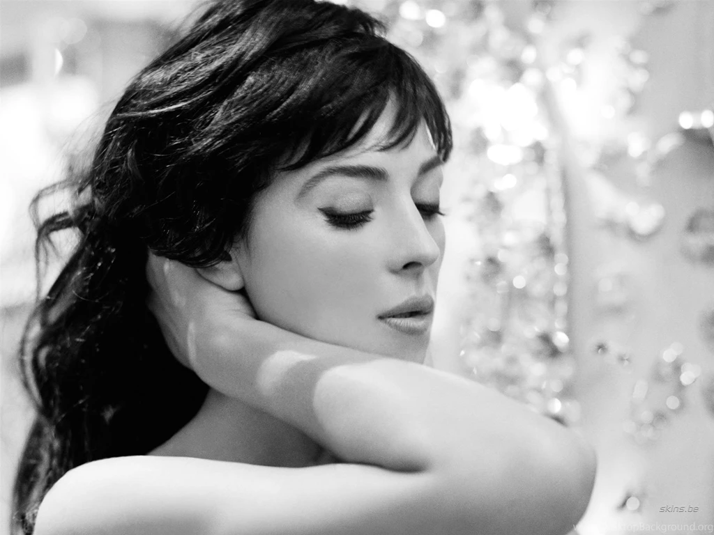 Monica Bellucci HD Wallpapers For Desktop Download