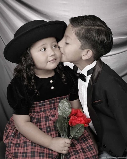 Hot And Cool Kiss Wallpapers,Images