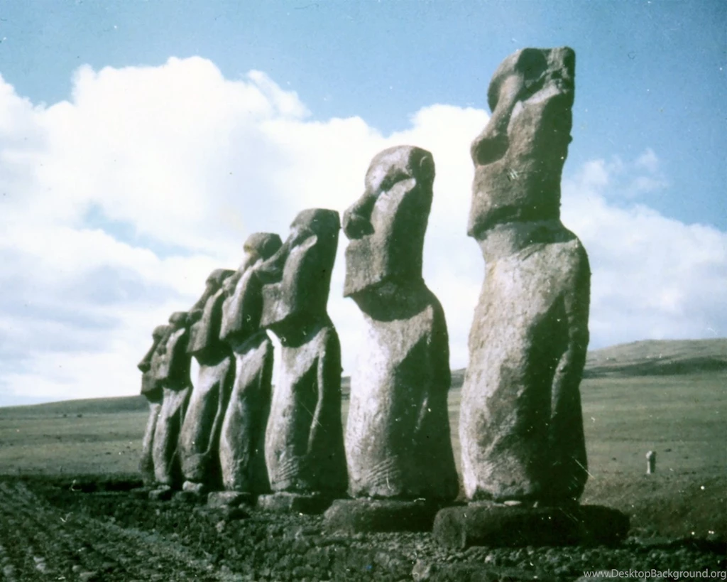 Easter Island Statues   Desktop Wallpapers