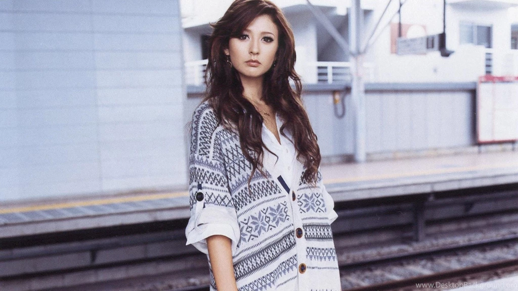 Leah Dizon Wallpapers High Resolution Download