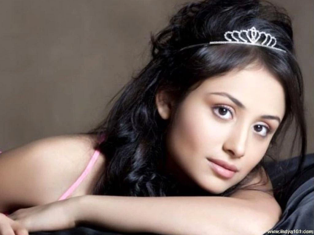 Anupriya Kapoor Wallpapers (1024x768) : Indya101.com