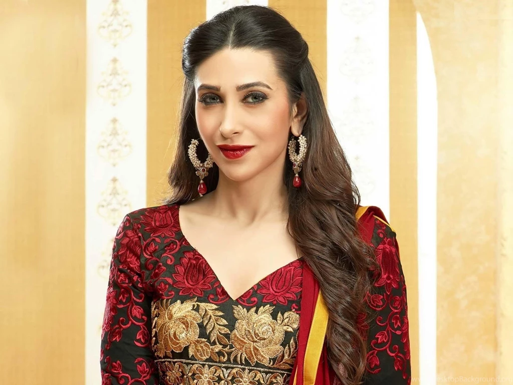 Download Karishma Kapoor Wallpapers
