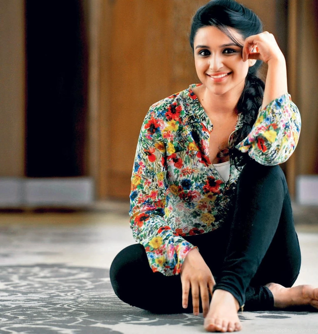 Parineeti Chopra Sweet HD Wallpapers